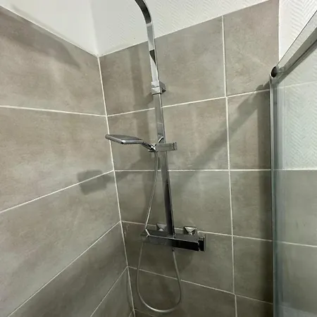 Appartement Proche De Kindarena A 10 Min De Rouen *